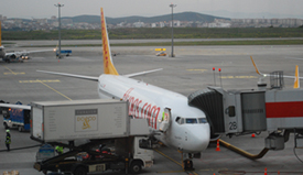 TC-IZC at LTFJ 20140424 | Boeing 737-86J/W