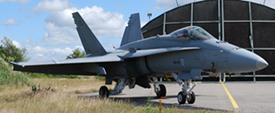 HN-437 at EKKA 20140621 | McDonnell Douglas F-18C-51-MC