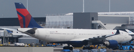N854NW at EHAM 20140712 | Airbus A330-223
