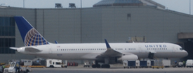 N57111 at KEWR 20140716 | Boeing 757-224/W
