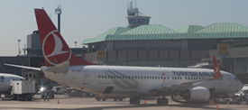 TC-JGO at LTBA(2) 20150506 | Boeing 737-8F2/W