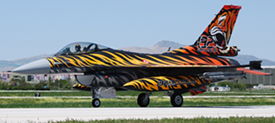 92-0014 at LTAN 20150507 | General Dynamics F-16C-40-CF