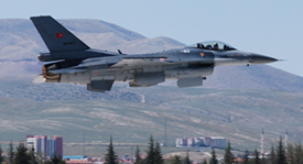 88-0019 at LTAN 20150507 | General Dynamics F-16C-30-CF