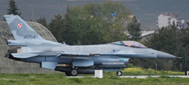 4054 at LTAN(1) 20150508 | General Dynamics F-16C-52-CF