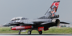 88-0014 at LTAN(1) 20150508 | General Dynamics F-16D-40-CF