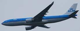 PH-AON at EHLW 20160611 | Airbus A330-203