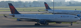 N811NW at EHAM 20160807 | Airbus A330-323X