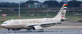 A6-EYO at EHAM 20160813 | Airbus A330-243