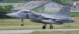 9236 at LFRJ 20170608 | JAS-39C Grippen