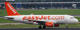 G-EZIY at EHAM 20170905 | Airbus A319-111