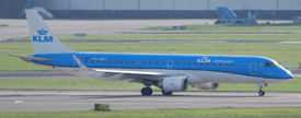 PH-EZR at EHAM 20211002 | Embraer ERJ 190STD