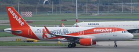 OE-IZQ at EHAM 20211002 | Airbus A320-214W