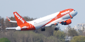 OE-INA[02] at EHAM 20220418 | Airbus A320-214W