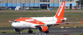 OE-LQS at EHAM 20220617 | Airbus A319-111