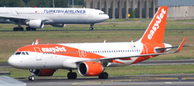 OE-LSL at EHAM 20220617 | Airbus A320-251n