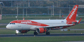 OE-IJS at EHAM 20221012 | Airbus A320-214W