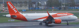 OE-IZN at EHAM 20230424 | Airbus A320-214W