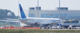 N2749U at EBBR 20230527 | Boeing 777-300ER