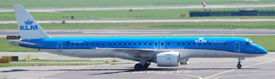 PH-NXH at EHAM 20230708 | Embraer ERJ 190-400STD /E95-E2